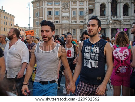CALCIATORI GAY NUDI BACHECA INCONTRI GAY SALERNO Bacheka escort incontri roma incontri gay
