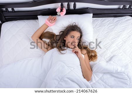 girls bondage bedroom of in Pictures