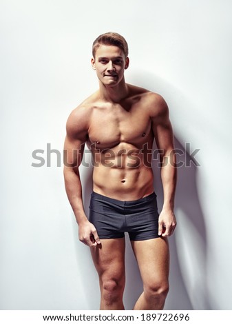muscular putitas com muscular putitas com