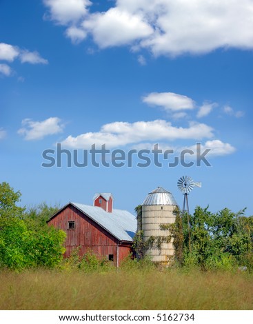 Old Red Barn Silo Wisconsin Stock Photo 5162734 - Shutterstock