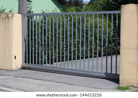 Metal Gate Metal Gate