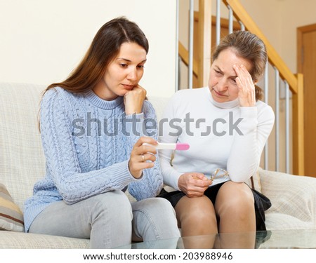 dating a man with big ego young girl with mom sitting on couch