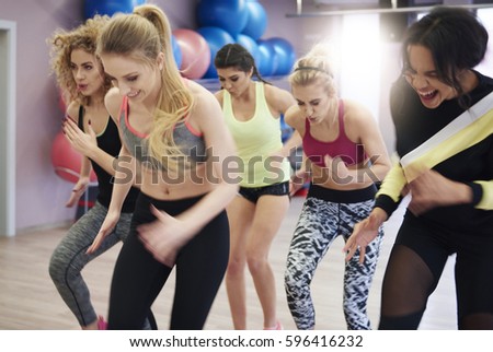 Determinated young women on the move