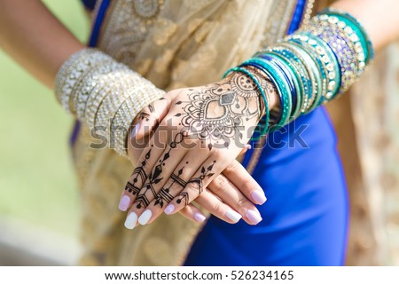 mehendi on hands girlswoman hands black stock photo 526234165 mehendi on hands girlswoman hands black stock photo 526234165
