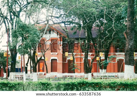 Hue High School for the Gifted - Vietnam The Quoc Hoc School (commonly known as Quoc Hoc or Quoc Hoc Hue) is a famous school in the ancient capital of Hue, Vietnam.