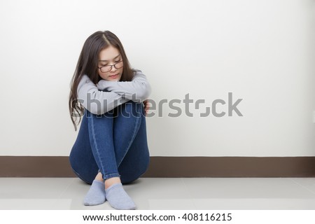 girl on head Asian knees giving