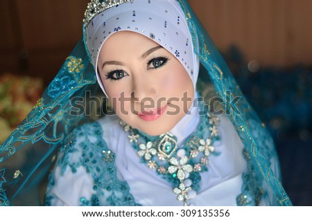 Malay Wedding Stock Photos, Images, & Pictures | Shutterstock