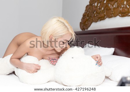 m sirtis nackt hot girls cuddle teddy bear