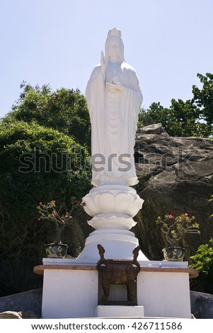 VINH HY, VIETNAM - APRIL 19, 2016:Buddhastatue in Vinh Hy,ninh thuan, Vietnam, Asia