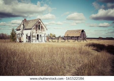 [10/03/37] Sauvetage de Clerâ Walendrill Stock-photo-an-old-farm-yard-on-the-canadian-prairies-161522186