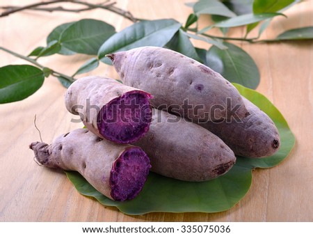 stock-photo-boiled-purple-sweet-yam-3350