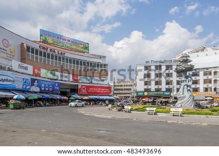 DA LAT, VIETNAM - MAY 15, 2016: Hoa Binh area and center traffic Landmark and street food at Da Lat city, Da Lat is one of the beautiful city in Viet Nam