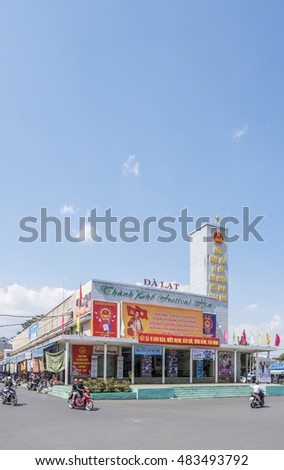 DA LAT, VIETNAM - MAY 15, 2016: Hoa Binh area and center traffic Landmark and street food at Da Lat city, Da Lat is one of the beautiful city in Viet Nam