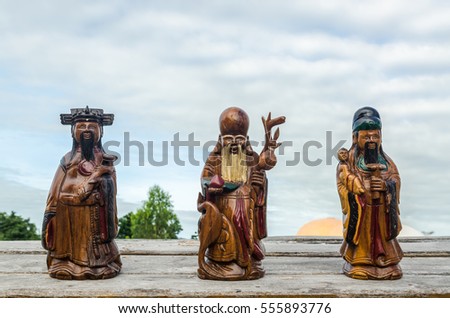 Wood Statue of Chinese Gods, of Fortune (Fu,Hok), of Prosperity (Lu,Lok), and of Longevity (Shou,Siu), Select Focus. (Public)