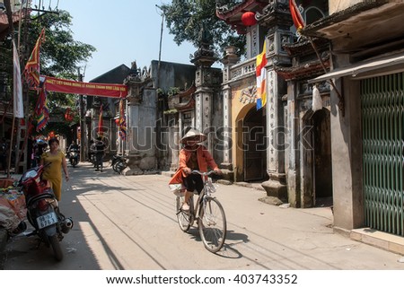 BAC GIANG, VIETNAM, February 16, 2016 Rural Women Bac Giang province, stroll the old town