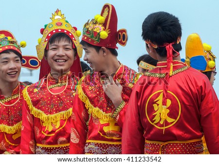 BAC Ninh, Vietnam, April 19, 2016 Participatory group festivals, temples Do, Bac Ninh province, Vietnam, Ly dynasties honor