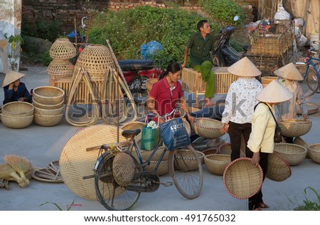 HAI DUONG, Vietnam, September 26, 2016 group of people, countryside Hai Duong, business and rural markets
