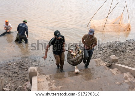 QUANG NGAI, Vietnam, November 17, 2016 farmers, rural Quang Ngai, Vietnam, fishing. Where lakes