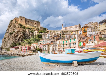 Le Castella Capo Rizzuto Calabria Italy Stock Photo 410342590 ...