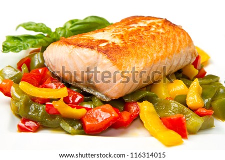Salmone e verdure alla griglia