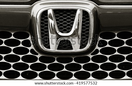 BIYSK, RUSSIA - SEPTEMBER 10,2013 : Logo of the brand "Honda" on car
