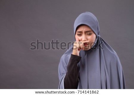 https://thumb9.shutterstock.com/display_pic_with_logo/622783/714141862/stock-photo-muslim-woman-catching-a-cold-runny-nose-714141862.jpg
