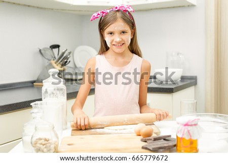 kitchen posing Pretty teen brunette