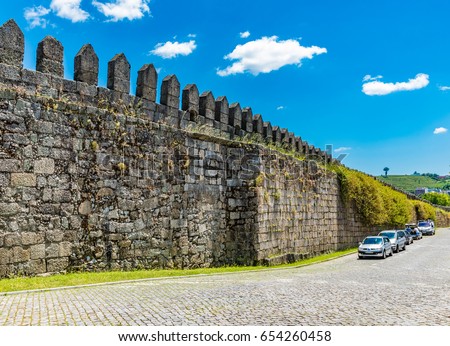 城壁（Muralha de Guimarães）