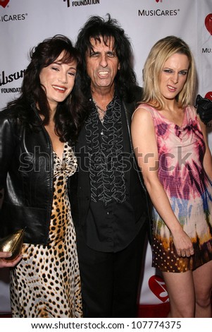 Alice Cooper Family 4th Annual Musicares Stock Photo 107774375 ...