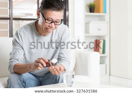 photo portrait single mature asian casual business using laptop smiling standing over photo portrait single mature asian casual business using laptop smiling standing over