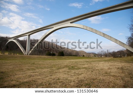 Natchez Trace Parkway double arched bridge, outside of Nashville, Tennessee, USA