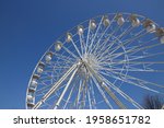 Ferris wheel on 