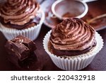 Beautiful Chocolate Cupcakes...