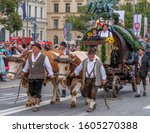 Small photo of Hackery at the traditional Costume and Riflemen's Procession for the Oktoberfest, Munich, Upper Bavaria, Bavaria, Germany, Europe, 22. September 2019