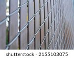 Selective focus of a chain link ...