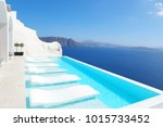 empty infinity pool Santorini