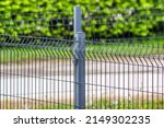 Steel grating fence made with wire 