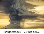 Vulcano Agung eruption