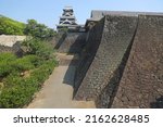 Kumamoto Castle is a Japanese castle located in Kumamoto City and was built in 1607 by Kiyomasa Kato.
It is one of the three most famous castles in Japan.