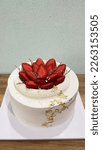 Small photo of Jakarta, Indonesia - Strawberry Shortcake eith Gold Leaf and Dried Flower Decoration