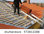 New roof construction on a residential home