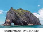 famous Hole in the Rock  in the Bay of Islands, New Zealand