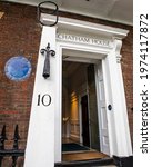 Small photo of London, UK - May 13th 2021: A plaque on Chatham House in St. James's Square in London, marking the location where three former Prime Ministers have lived.